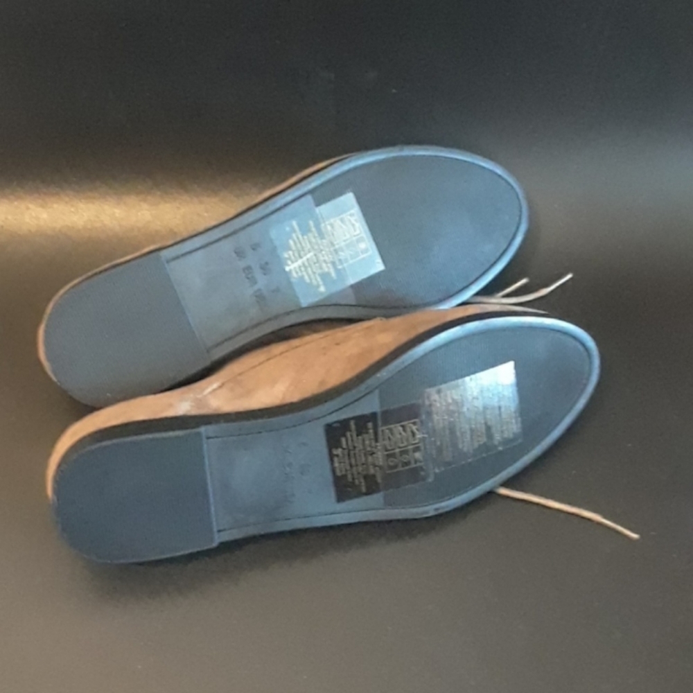 Atmosphere Shoes - Picture 7 of 7